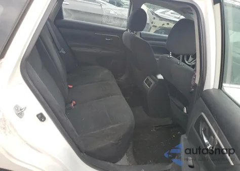 2015 Nissan Altima 2.5 z USA, uszkodzony, nr VIN 1N4AL3AP7FC581115